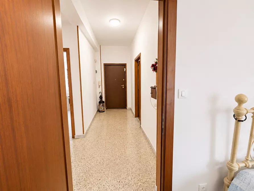 Immagine 4 di Appartamento in vendita  a Massa