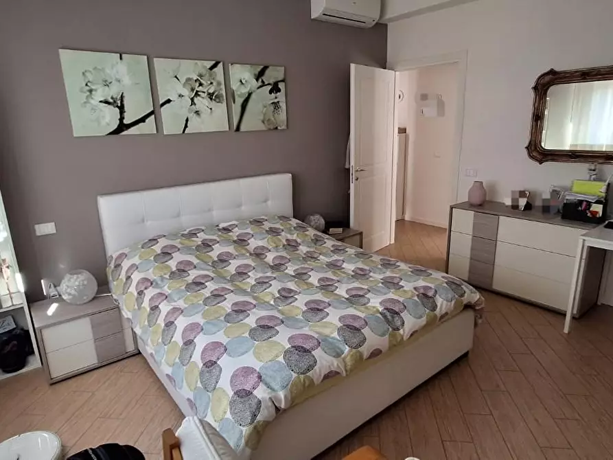 Immagine 13 di Appartamento in vendita  a Livorno