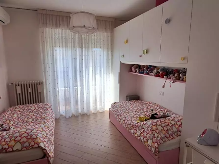 Immagine 17 di Appartamento in vendita  a Livorno