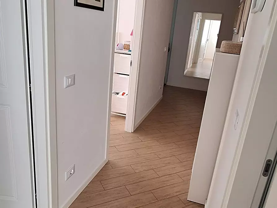 Immagine 8 di Appartamento in vendita  a Livorno