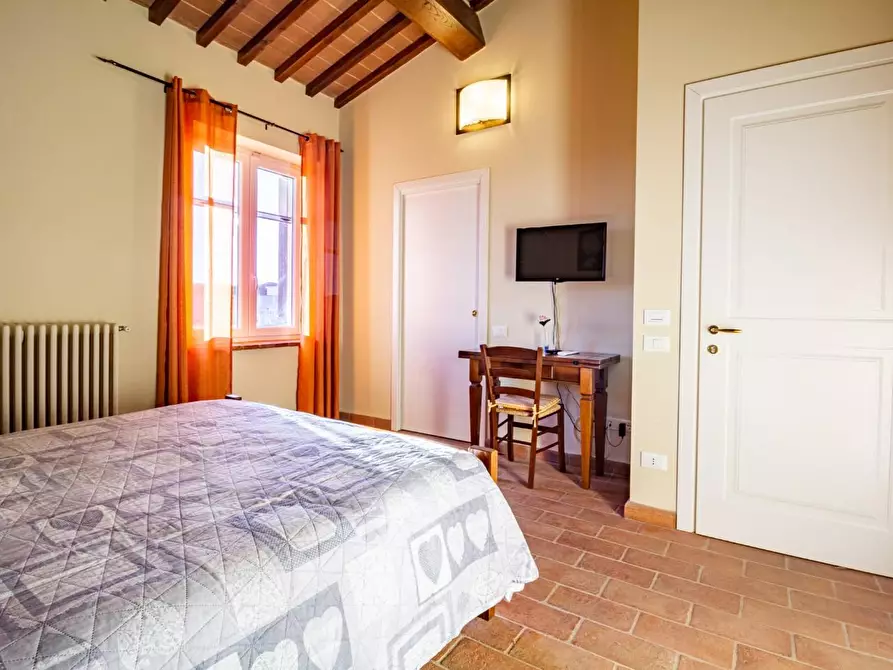 Immagine 22 di Casa colonica in vendita  a Vicopisano