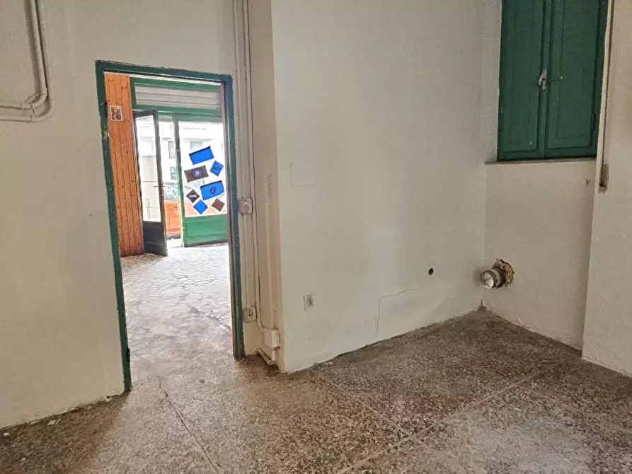 Immagine 6 di Locale commerciale in affitto  a Pisa