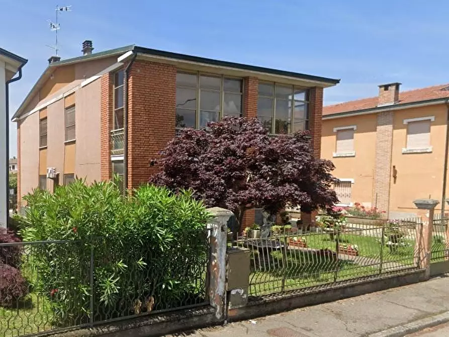 Immagine 2 di Villa in vendita  a Pieve Del Cairo