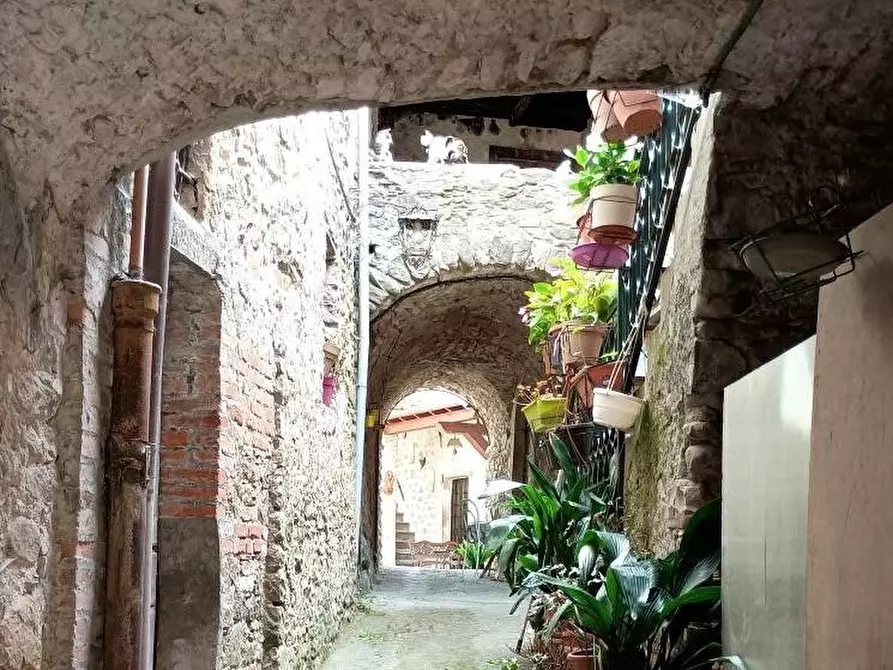 Immagine 22 di Casa semindipendente in vendita  a Villafranca In Lunigiana