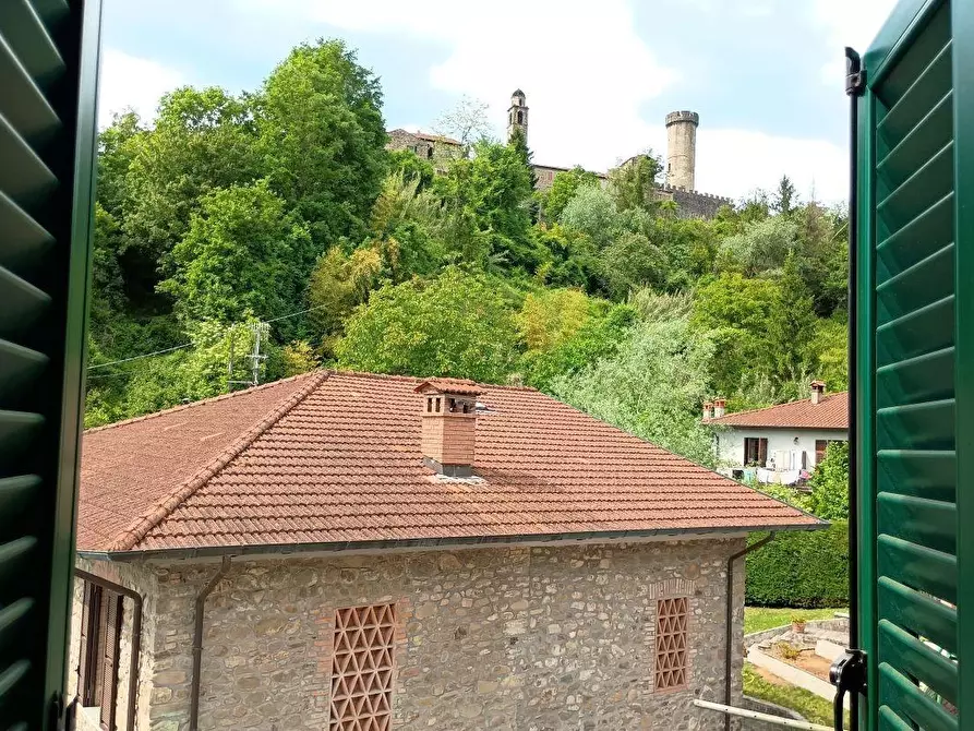 Immagine 18 di Casa semindipendente in vendita  a Villafranca In Lunigiana