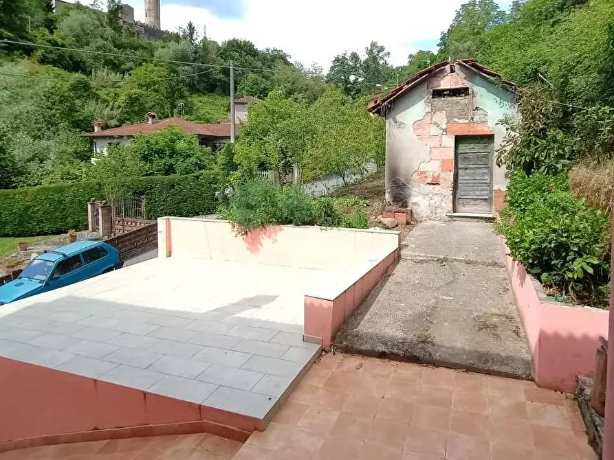 Immagine 21 di Casa semindipendente in vendita  a Villafranca In Lunigiana