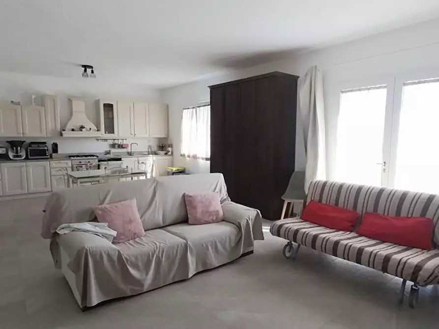 Immagine 2 di Casa bifamiliare in vendita  a San Giuliano Terme