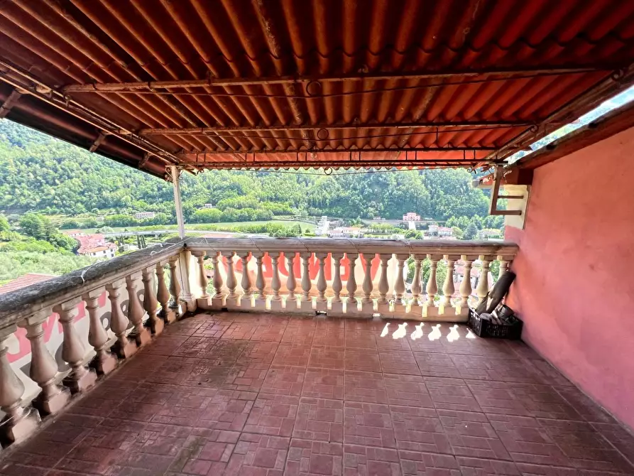 Immagine 26 di Terratetto in vendita  a Borgo A Mozzano