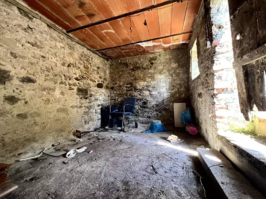 Immagine 47 di Terratetto in vendita  a Borgo A Mozzano