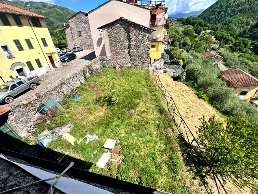 Immagine 28 di Terratetto in vendita  a Borgo A Mozzano