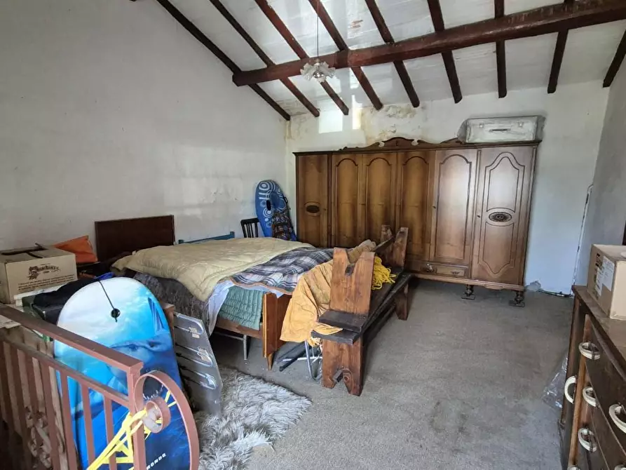 Immagine 21 di Rustico / casale in vendita  a Camaiore