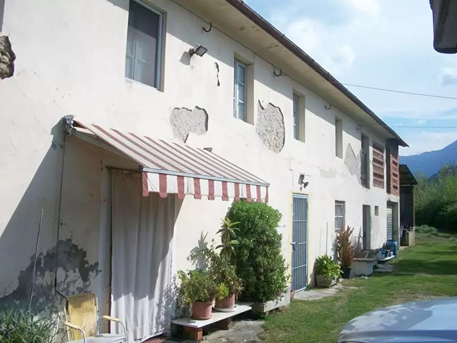 Immagine 1 di Rustico / casale in vendita  a Camaiore