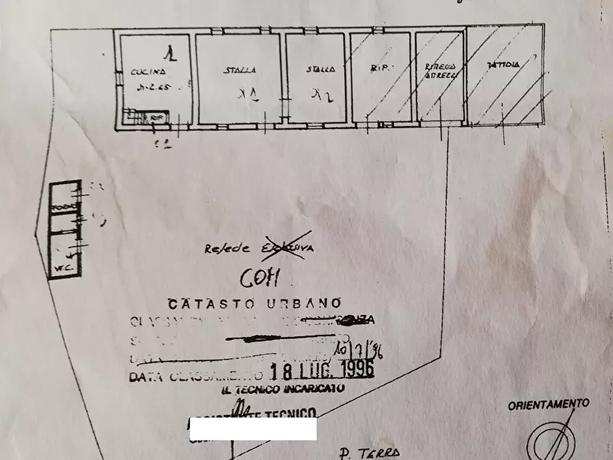 Immagine 42 di Rustico / casale in vendita  a Camaiore