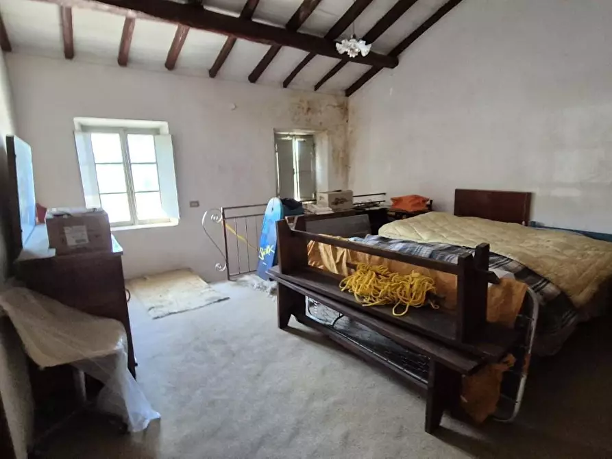 Immagine 32 di Rustico / casale in vendita  a Camaiore