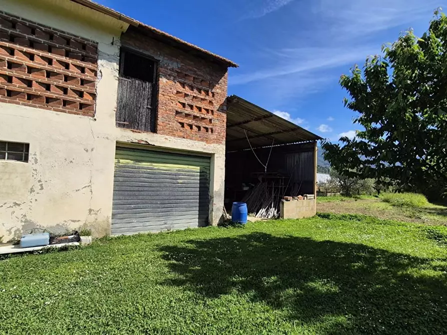 Immagine 6 di Rustico / casale in vendita  a Camaiore
