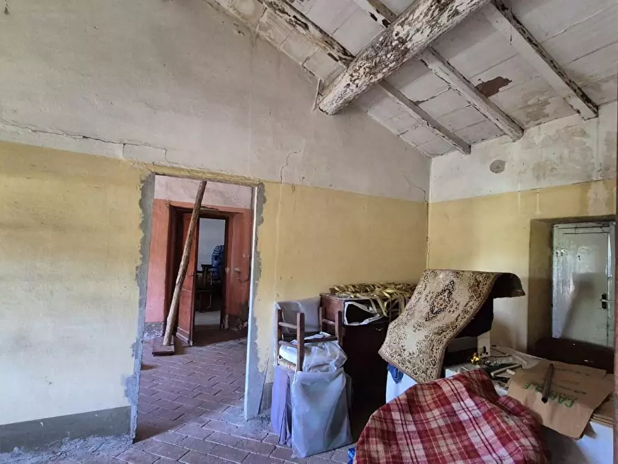 Immagine 29 di Rustico / casale in vendita  a Camaiore