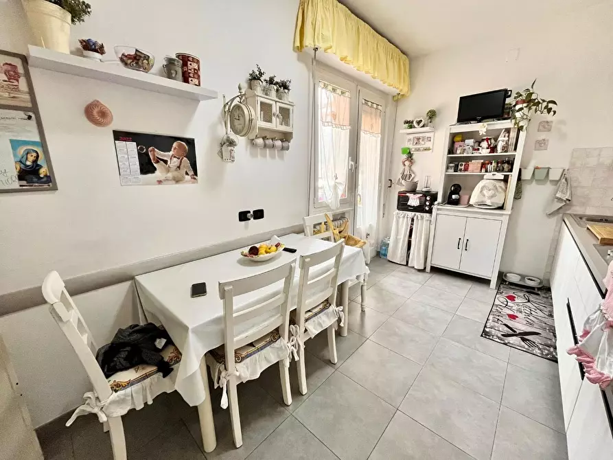 Immagine 12 di Appartamento in vendita  a Massa