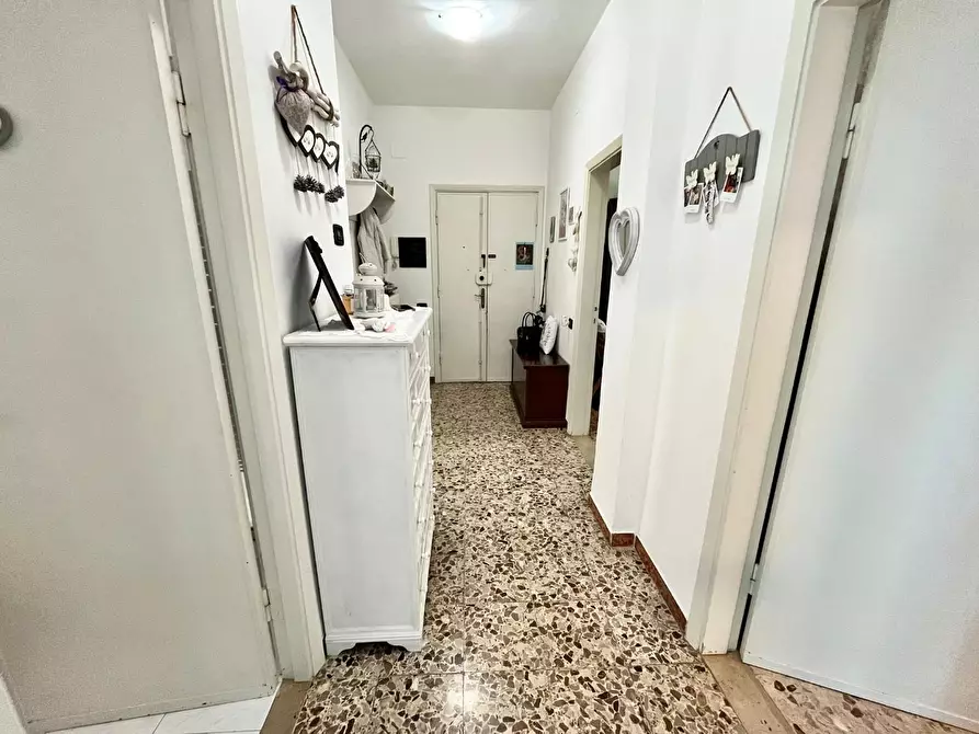 Immagine 13 di Appartamento in vendita  a Massa