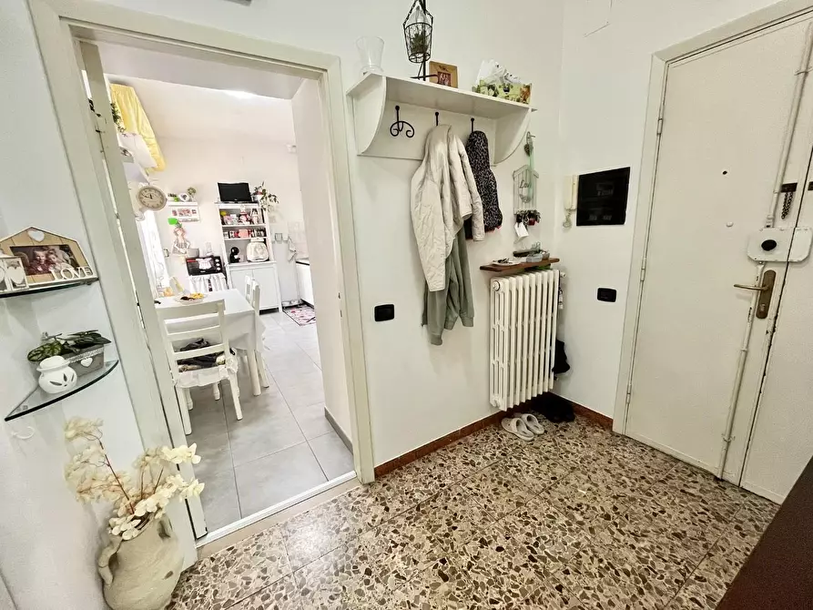 Immagine 17 di Appartamento in vendita  a Massa