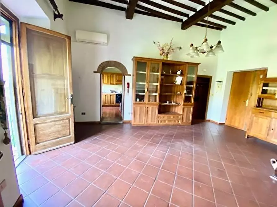 Immagine 25 di Appartamento in vendita  a Massa E Cozzile