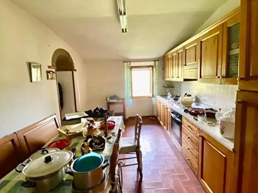 Immagine 15 di Appartamento in vendita  a Massa E Cozzile