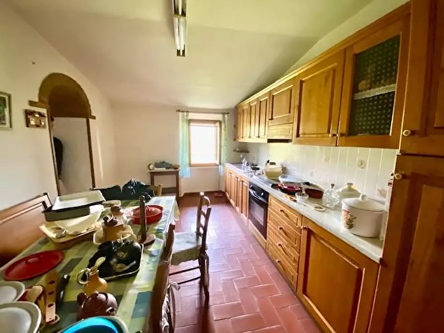 Immagine 16 di Appartamento in vendita  a Massa E Cozzile