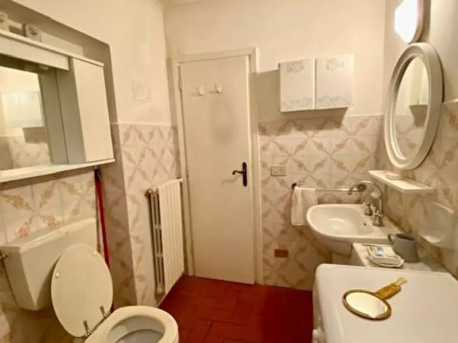 Immagine 20 di Appartamento in vendita  a Massa E Cozzile