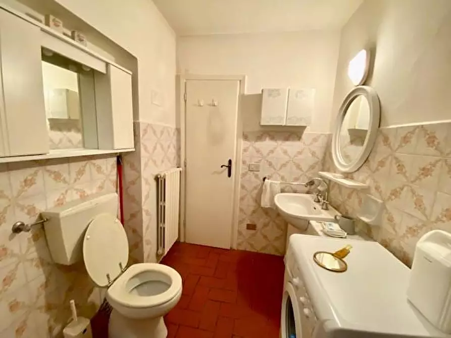 Immagine 19 di Appartamento in vendita  a Massa E Cozzile
