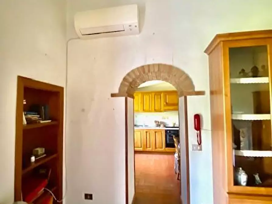 Immagine 12 di Appartamento in vendita  a Massa E Cozzile