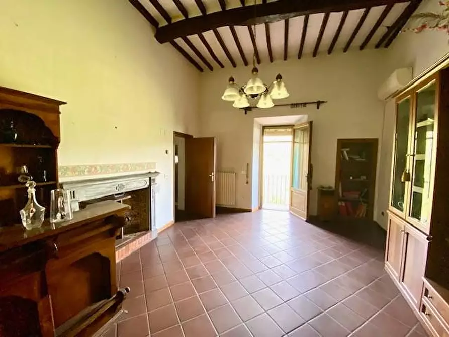Immagine 7 di Appartamento in vendita  a Massa E Cozzile