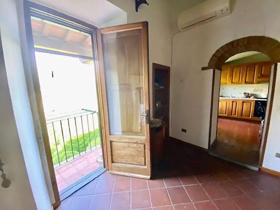 Immagine 28 di Appartamento in vendita  a Massa E Cozzile