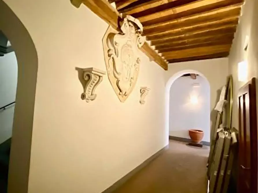 Immagine 44 di Appartamento in vendita  a Massa E Cozzile