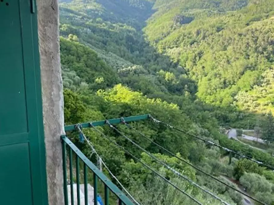 Immagine 29 di Appartamento in vendita  a Massa E Cozzile