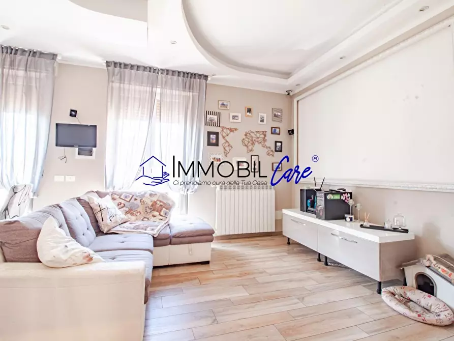 Immagine 1 di Appartamento in vendita  a Livorno