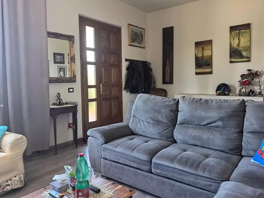Immagine 3 di Casa bifamiliare in vendita  a Santa Maria A Monte