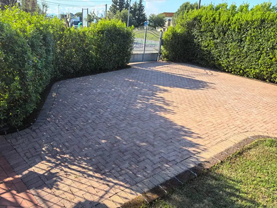 Immagine 53 di Casa bifamiliare in vendita  a Santa Maria A Monte