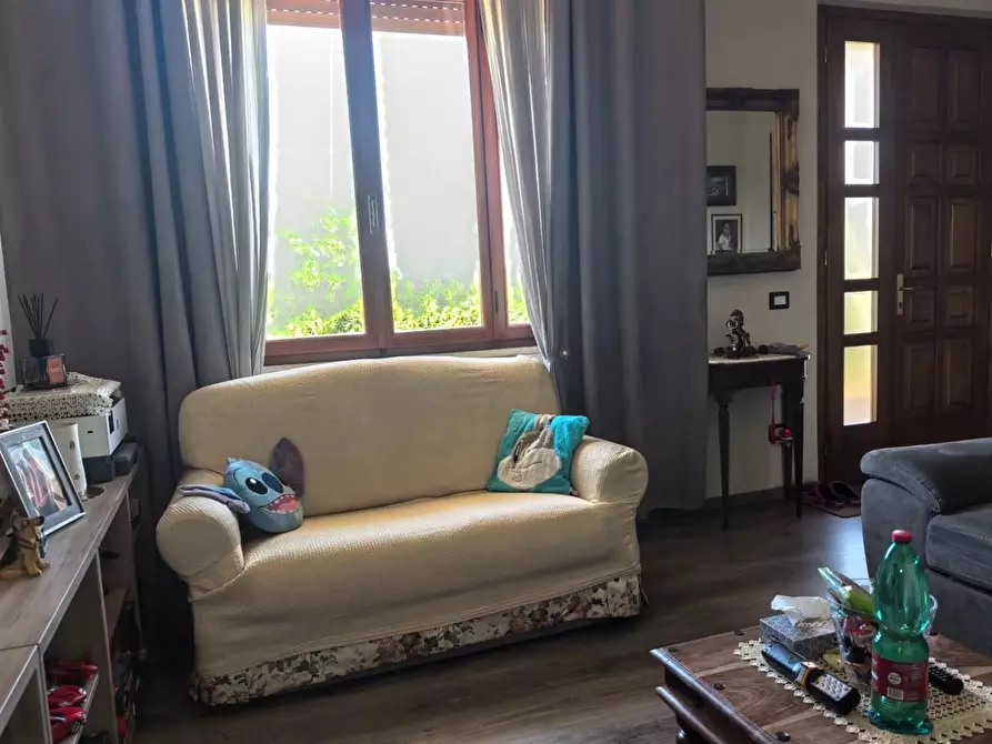 Immagine 2 di Casa bifamiliare in vendita  a Santa Maria A Monte