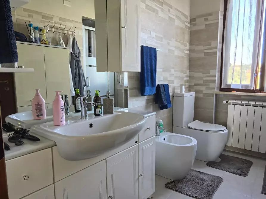 Immagine 36 di Casa bifamiliare in vendita  a Santa Maria A Monte