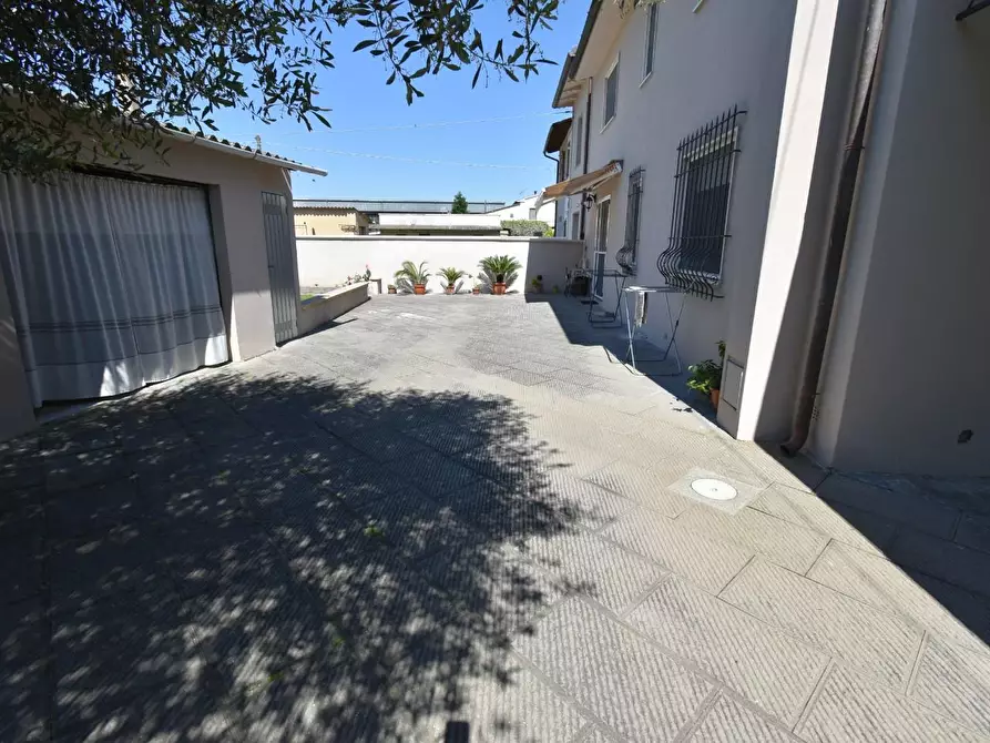 Immagine 45 di Terratetto in vendita  a San Giuliano Terme
