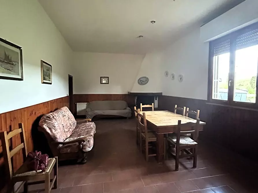 Immagine 1 di Villa in vendita  a Vinci