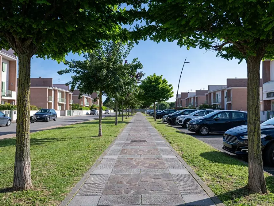 Immagine 5 di Appartamento in vendita  a Cascina