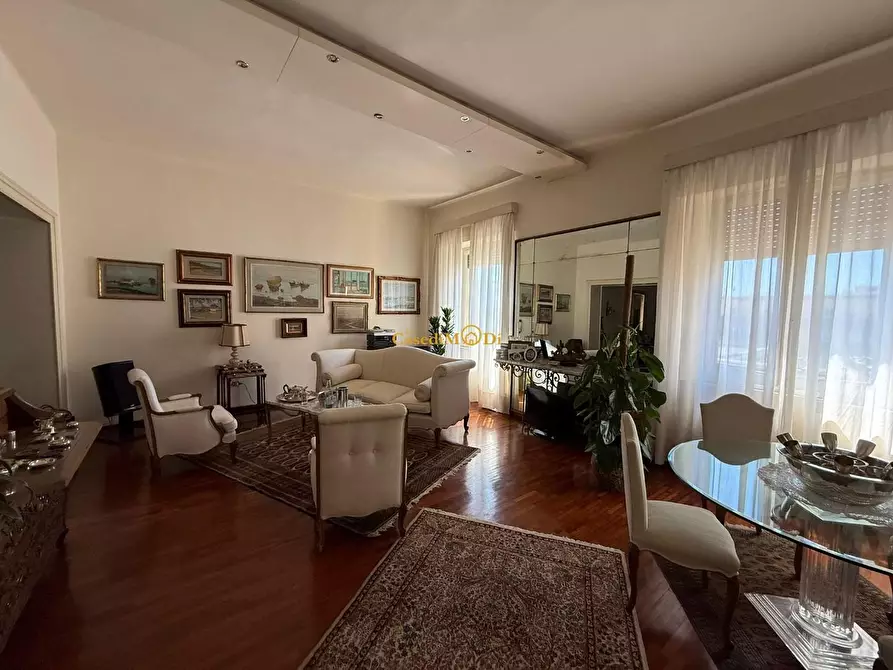 Immagine 2 di Appartamento in vendita  a Livorno