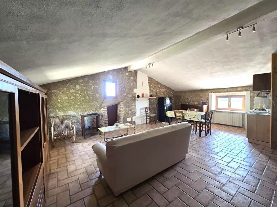 Immagine 1 di Appartamento in affitto  a Monteriggioni