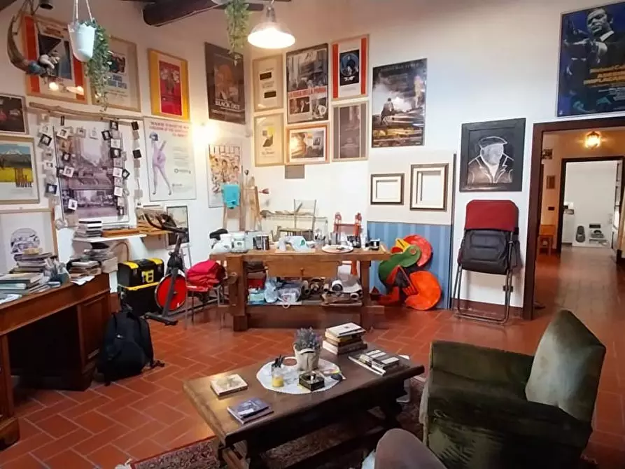 Immagine 18 di Rustico / casale in vendita  a Calci