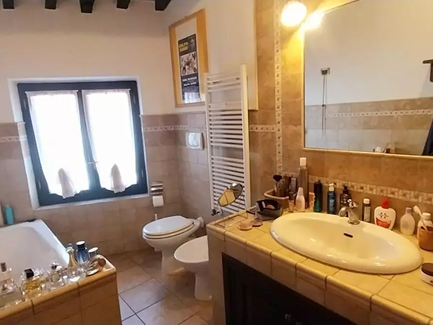 Immagine 29 di Rustico / casale in vendita  a Calci