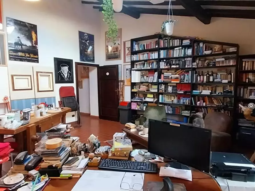 Immagine 20 di Rustico / casale in vendita  a Calci