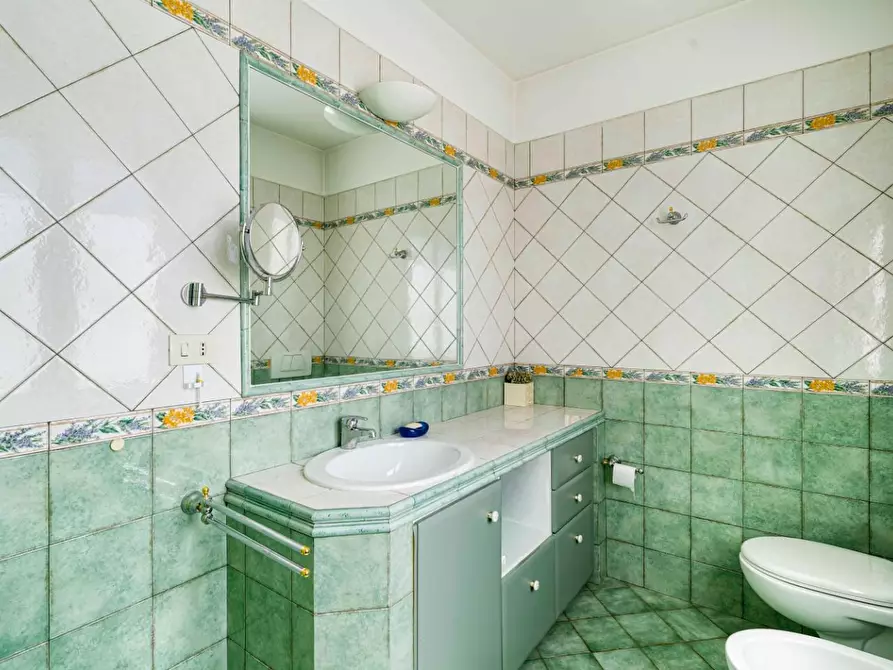 Immagine 34 di Casa indipendente in vendita  a Massa