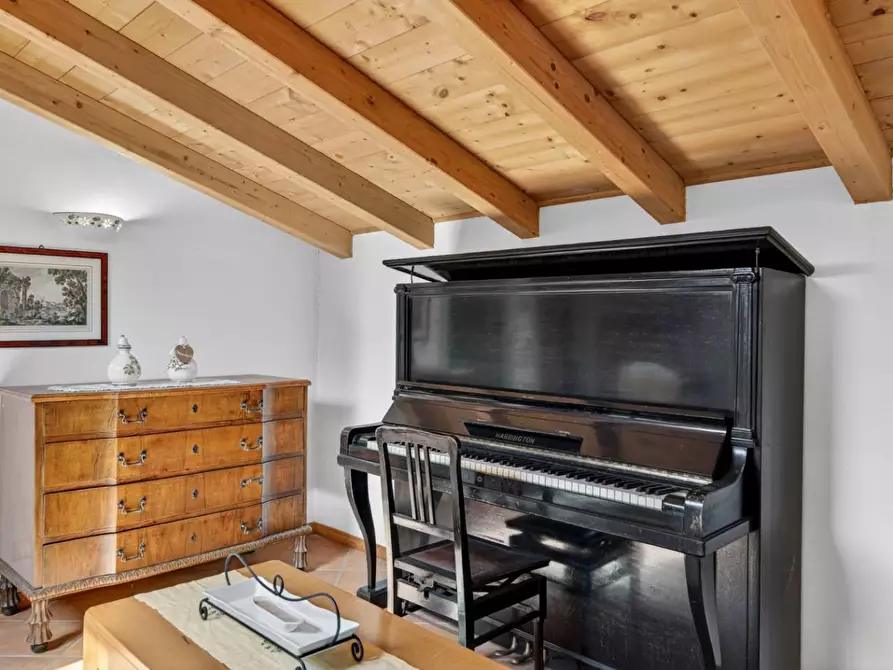Immagine 45 di Casa indipendente in vendita  a Massa