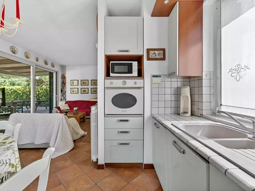 Immagine 25 di Casa indipendente in vendita  a Massa