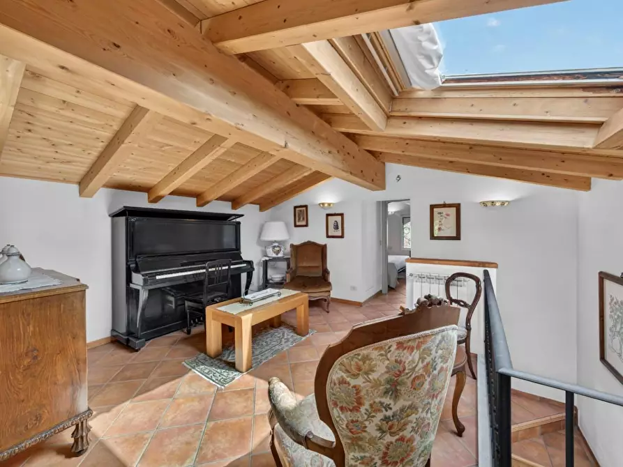 Immagine 44 di Casa indipendente in vendita  a Massa
